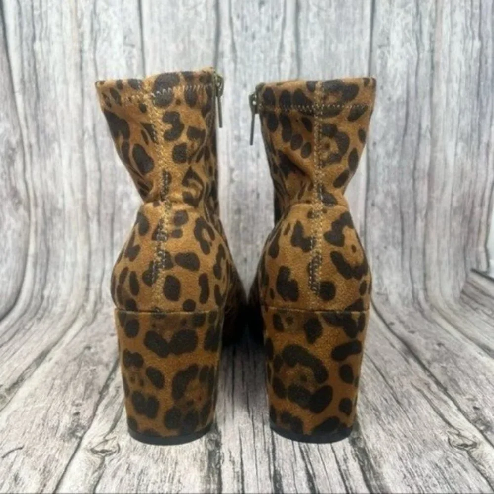 Sugar Itsie Women's Size 10 Leopard Stretch Ankle Boots - Picture 4 of 8
